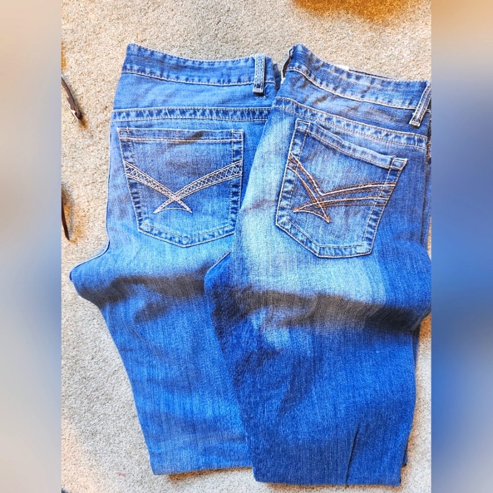2 pair Cinch Ada jeans. 31 (13) long